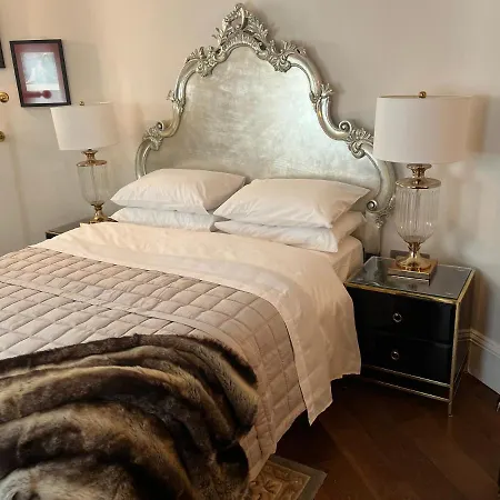 Mulberry Boutique Apartman Whitby